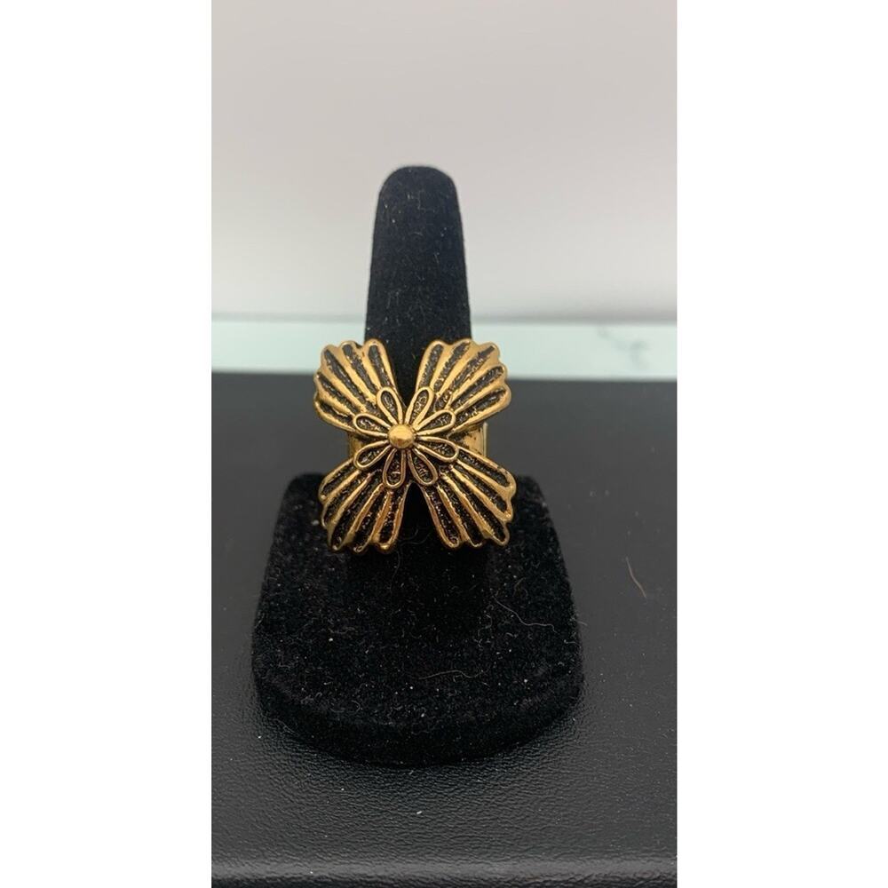 Avon Gold Floral Bow Statement Ring
